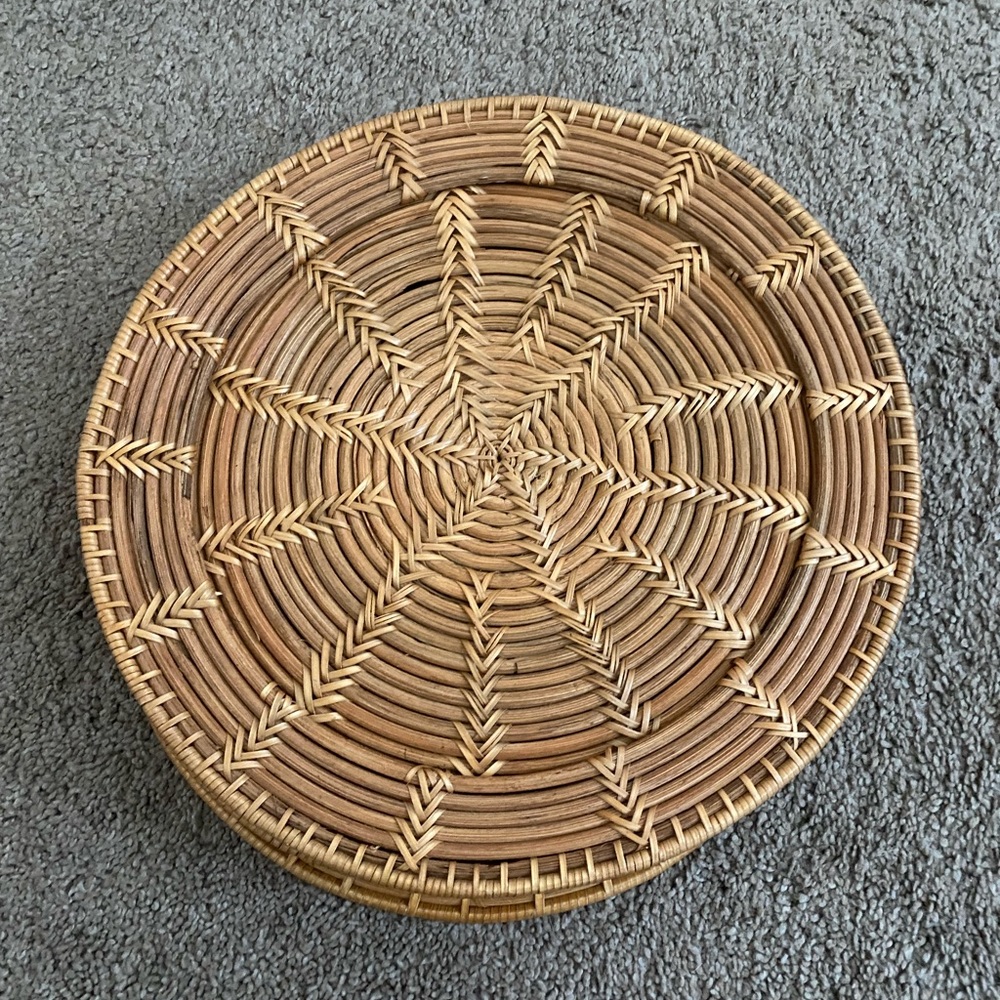 Set of four wicker placements!